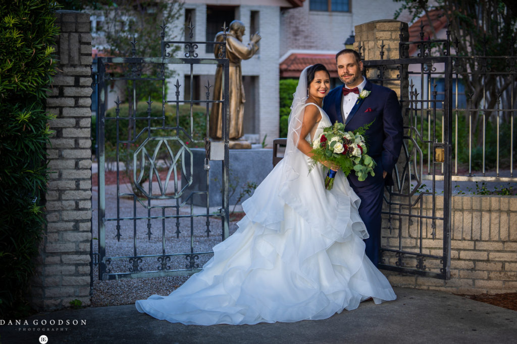 Jacksonville Wedding photographer at Immaculate Conception 