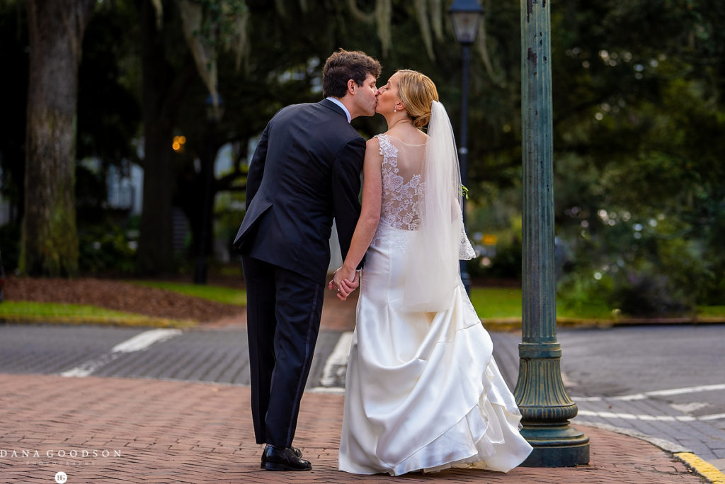 Historic Savannah wedding photographer
